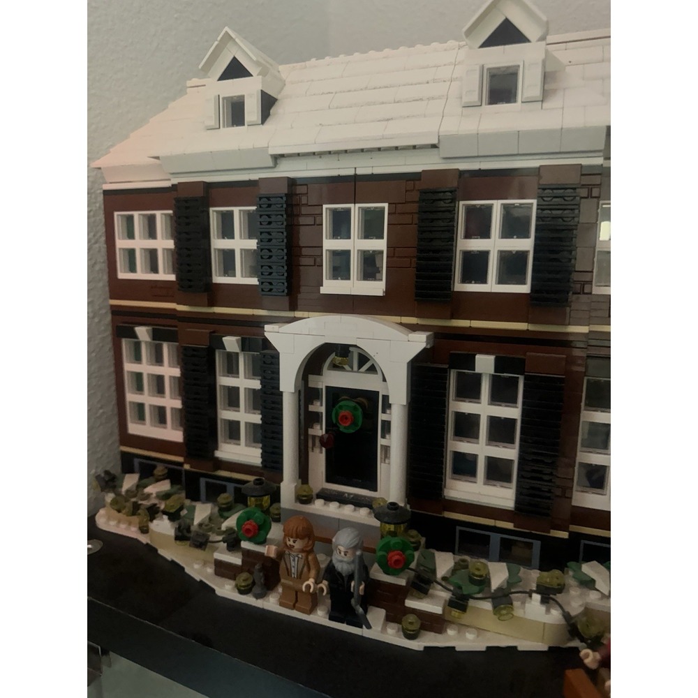 LEGO Ideas Home Alone 21330 Complete w/ Instructions 3955 PCS No Box Assembled
